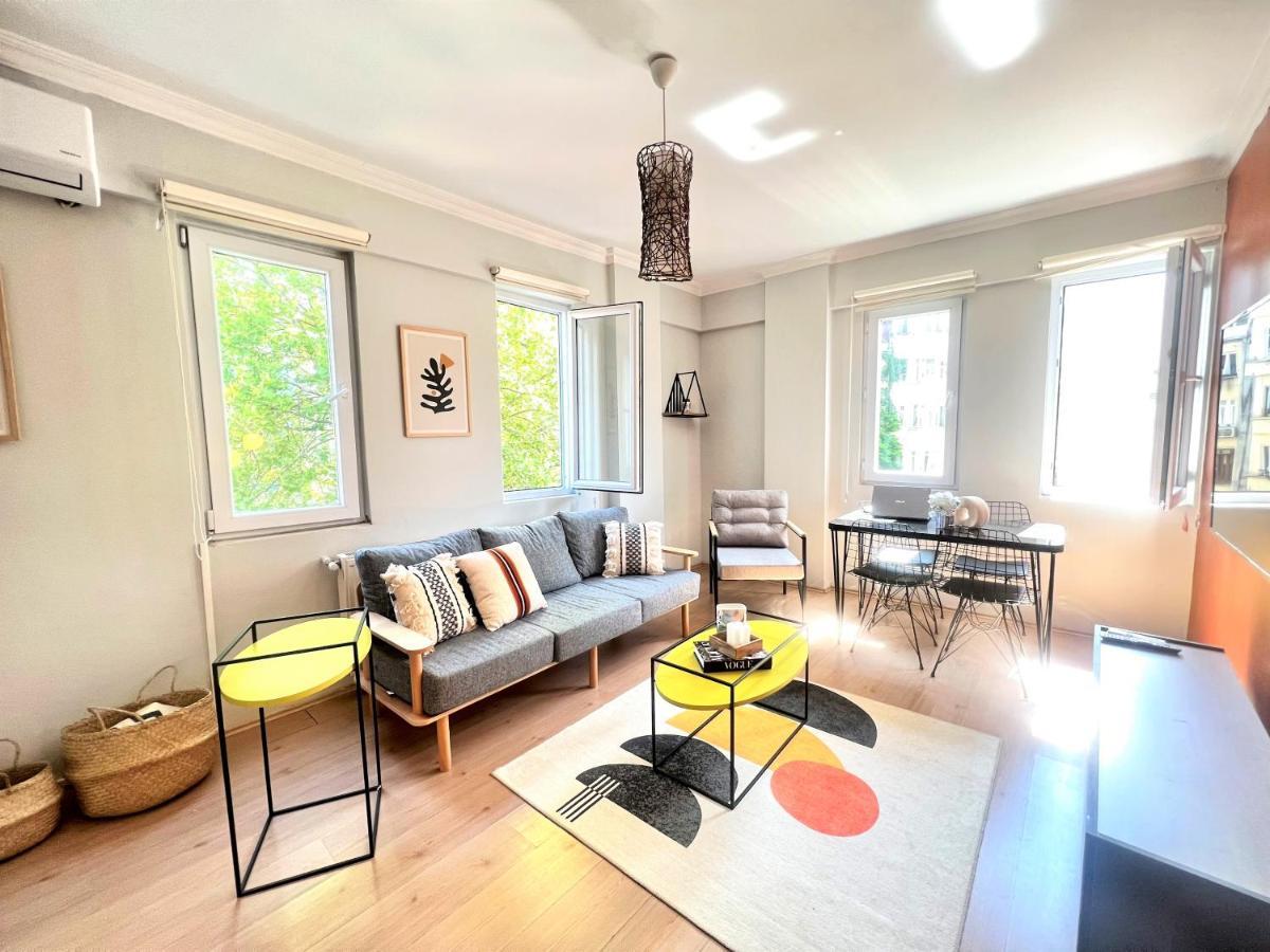 Wonder Homes- Cozy Flat, 2Br, Terrace, Cihangir, Frz3 Istanbul Eksteriør billede
