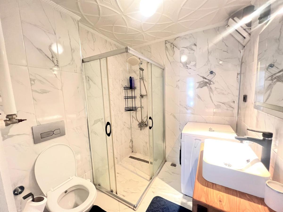 Wonder Homes- Cozy Flat, 2Br, Terrace, Cihangir, Frz3 Istanbul Eksteriør billede