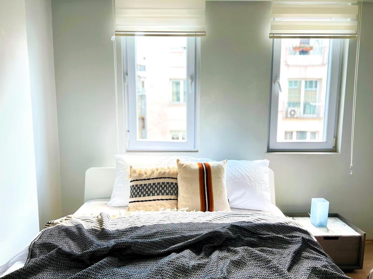 Wonder Homes- Cozy Flat, 2Br, Terrace, Cihangir, Frz3 Istanbul Eksteriør billede
